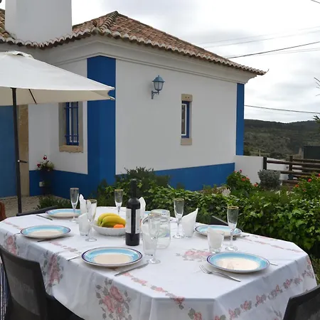 Lurdes Next To Ribeira D'ilhas Santo Isidoro